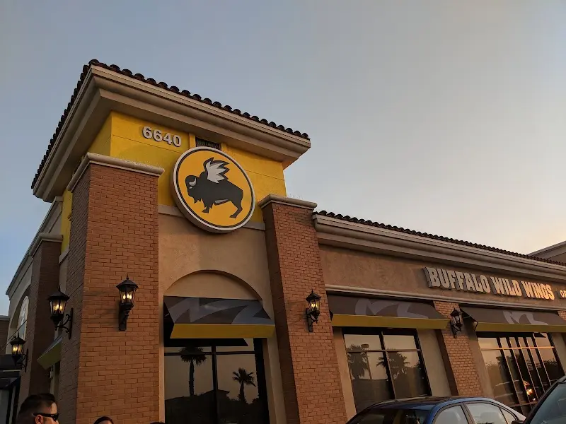 Buffalo Wild Wings - Miracle Mile